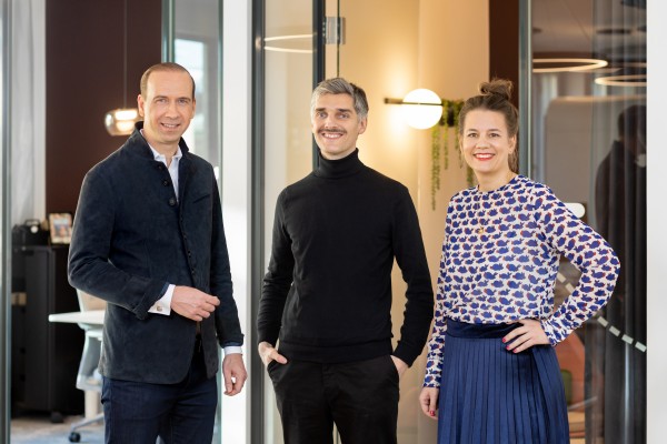 from left to right: Tilo Bonow, Gründer & CEO PIABO PR, Andreas Krönke, Executive Unit Director, Daniela Harzer, COO PIABO PR. (© Robert Lehmann)